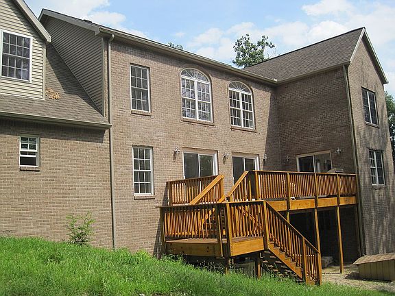 5th image of 1031 Elm Ave