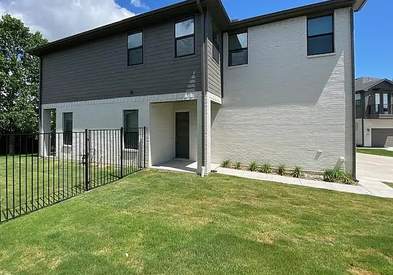 6330 Oakbend Cir — Photo 11