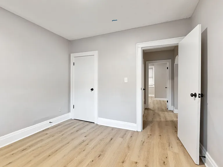 2045 Briarwood Ave — Photo 6