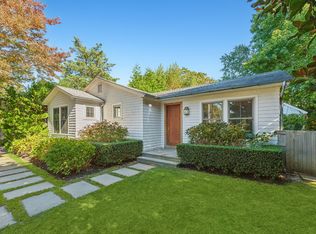 122 Shore Rd, Southampton, NY 11968