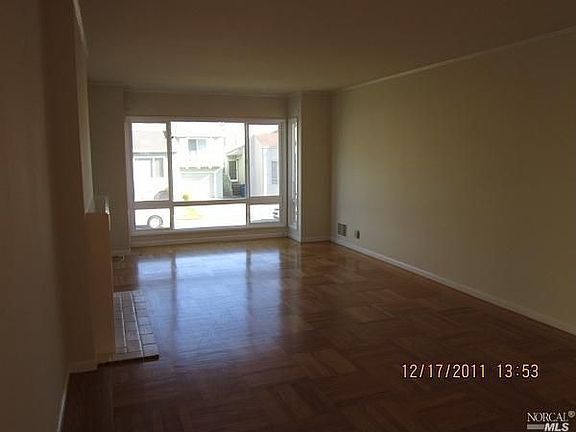 2nd image of 35 Weston Dr