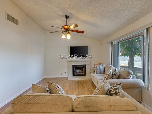3rd image of 774 Biaritz Ave