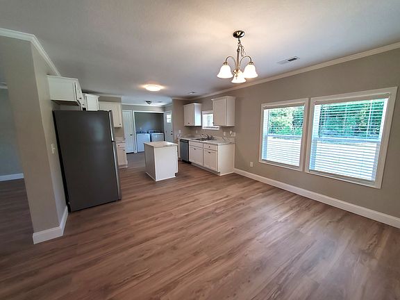 5th image of 126 Stanford Wiley Ln