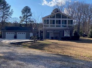 301 Pebble Hill Ln, Henderson, NC 27537