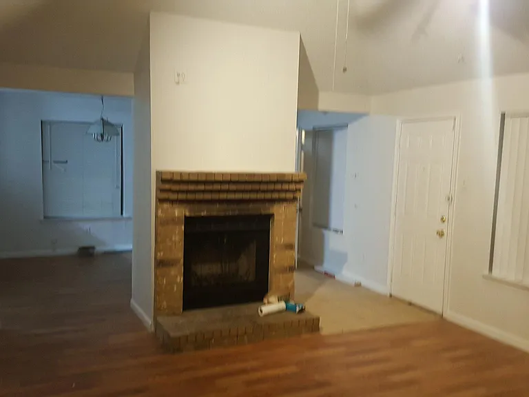 1608 Hackamore St — Photo 2
