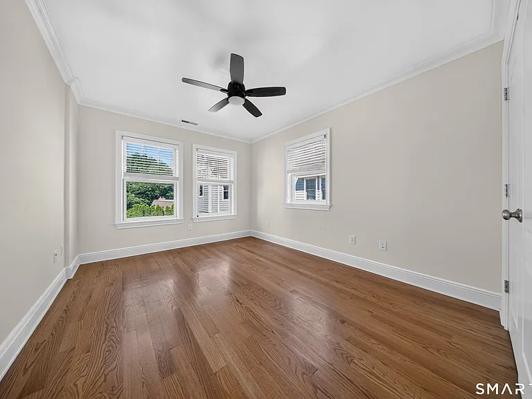 88 Maple Tree Ave #E — Photo 11