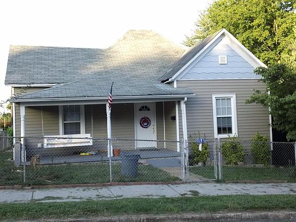 2nd image of 2916 Galbraith St