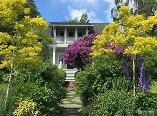 9959 NE Roberts Rd, Bainbridge Island, WA 98110