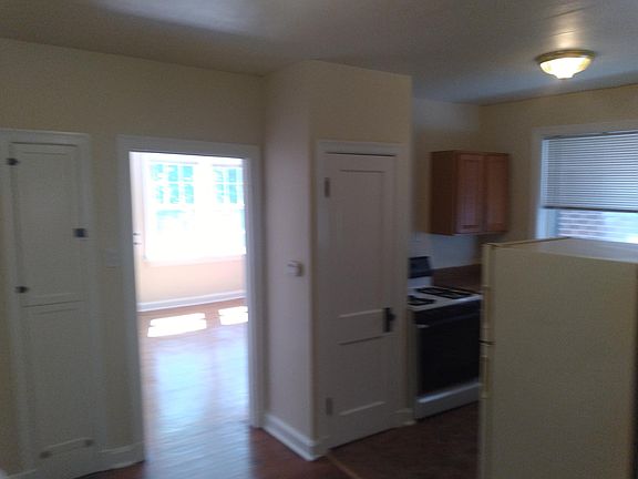 4th image of 4127 Potomac St