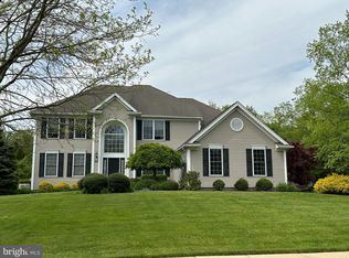 10 Victoria Ct, Cream Ridge, NJ 08514