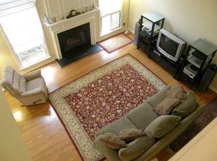 145 Farnworth Ln, Roswell, GA 30075