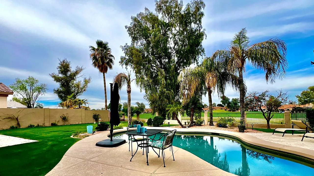 3 bed, 2383 sqft, $6,095 — Photo 4