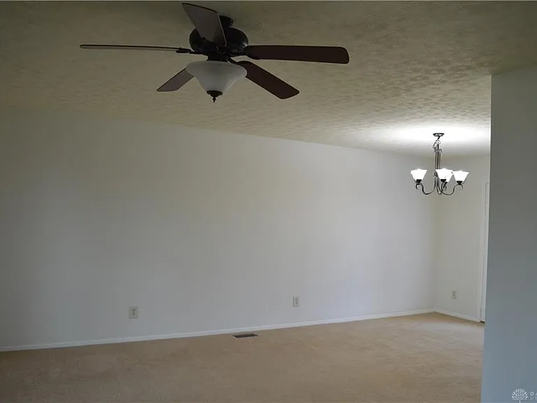 1280 Kentshire Dr — Photo 6