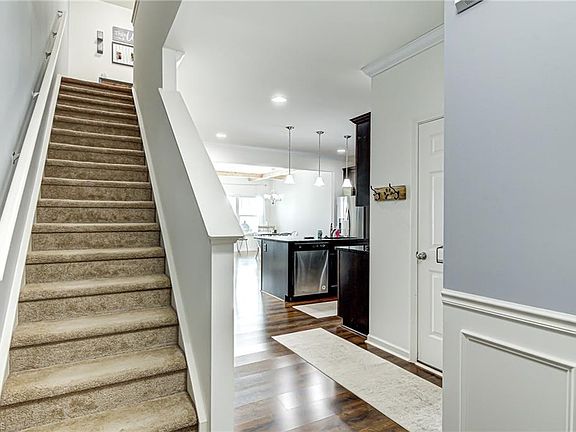 4th image of 706 Wrenn Miller St