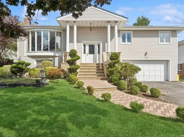 758 Turf Road, North Woodmere, NY 11581