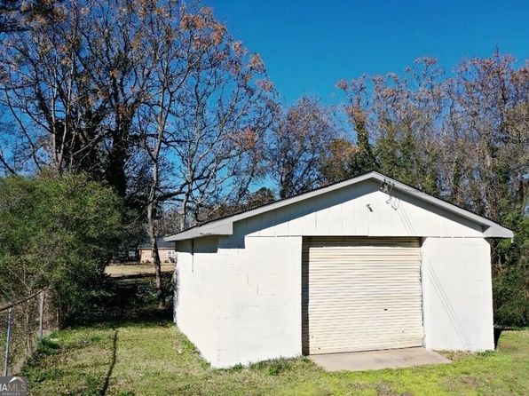 372 2nd St, Forest Park, GA 30297