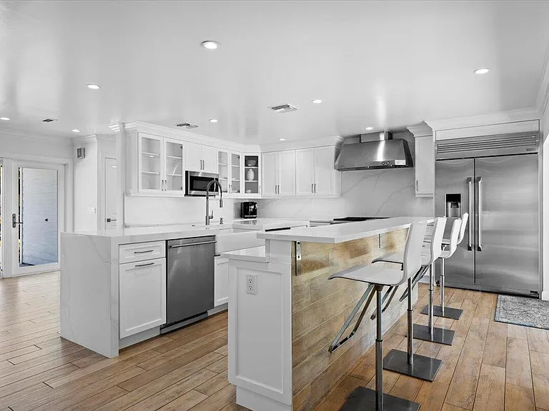 48 Ocean Dr — Photo 10