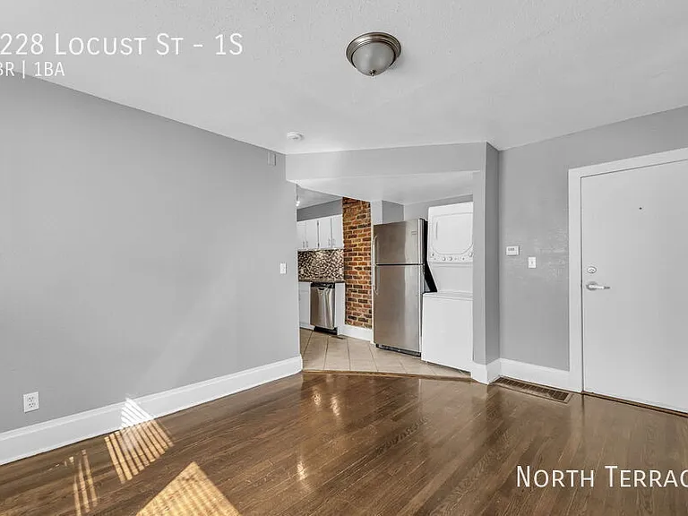 4228 Locust St #1S — Photo 6