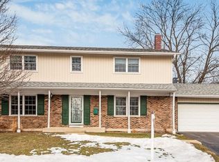 6109 Allan Dr, Woodridge, IL