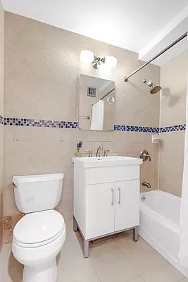 5th image of 415 E 52nd St APT 9MC