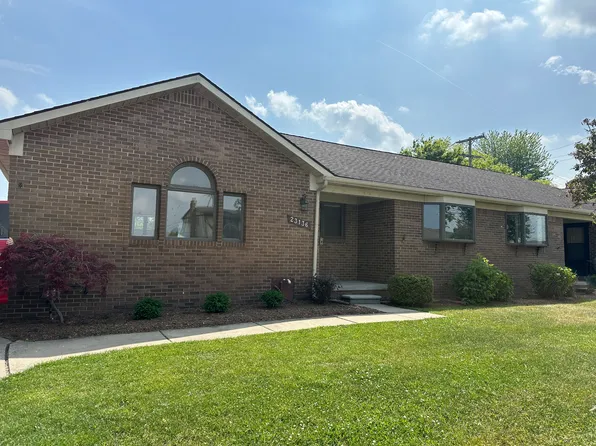 23136 Hoffman St, Saint Clair Shores, MI 48082
