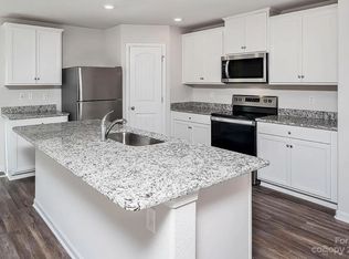 1720 Nia Rd, Charlotte, NC 28215