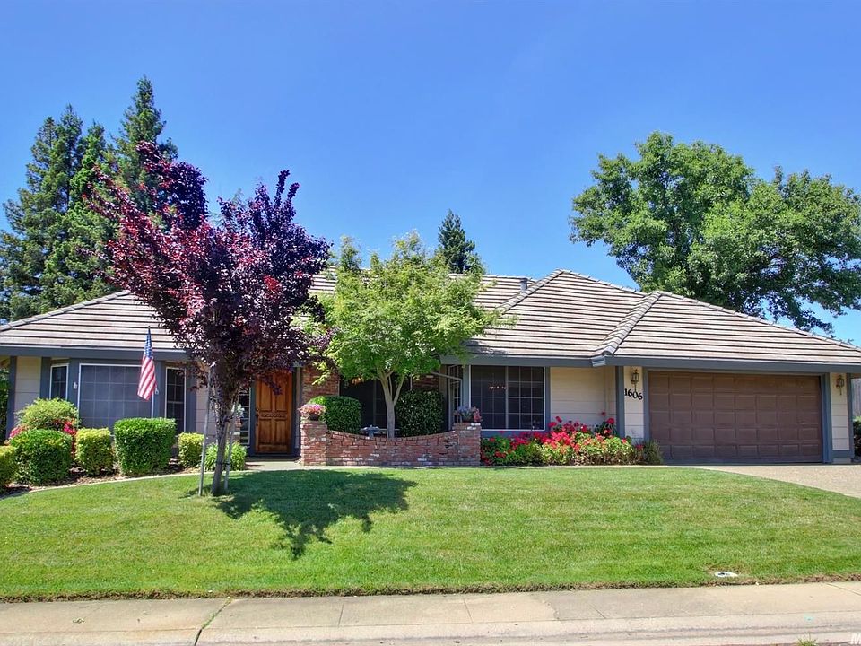 1st image of 1606 Champion Oaks Dr