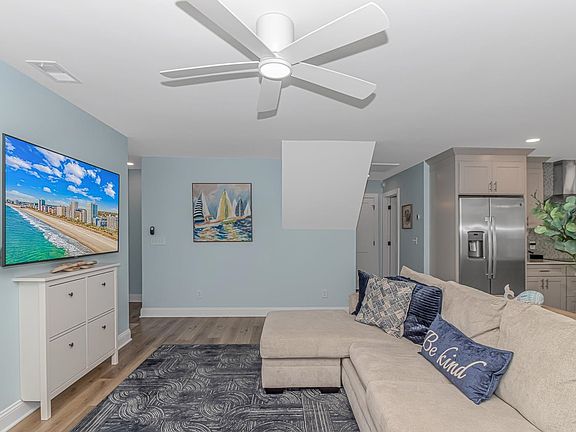4th image of 6001-D5 S Kings Hwy. #D5