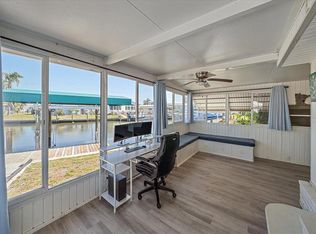 286 Nassau Dr, Palmetto, FL 34221