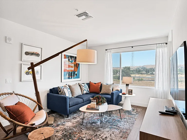 Aya Apartments — Photo 14