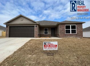1956 Auburn Hills Dr, Benton, AR 72015