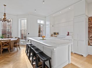 15 Regent Cir #1, Brookline, MA 02445