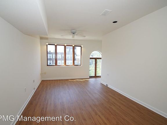 2nd image of 333 Bainbridge St Fl 3rd
