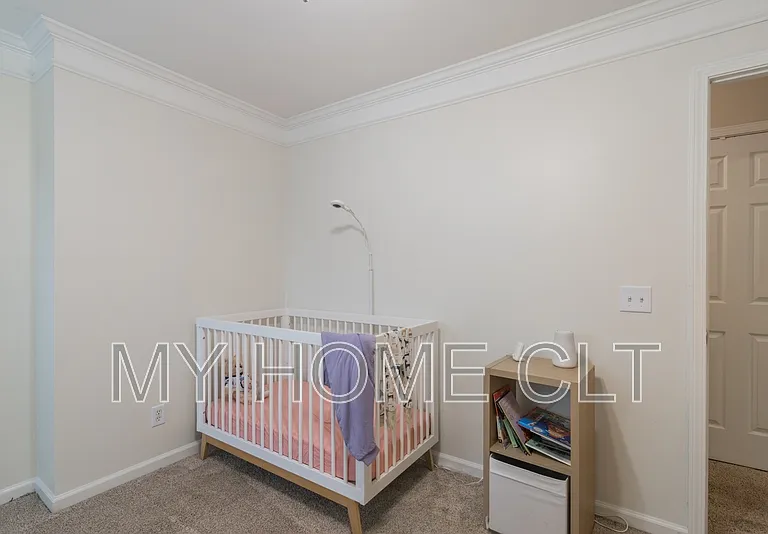 10029 Dauphine Dr — Photo 29