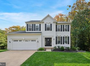 6 Manor Ct, Garnet Valley, PA 19060