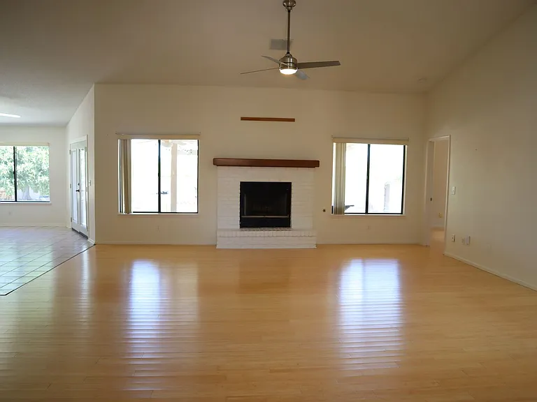 3159 E Choctaw Dr — Photo 8