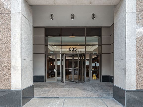 4th image of 635 N Dearborn St APT 701