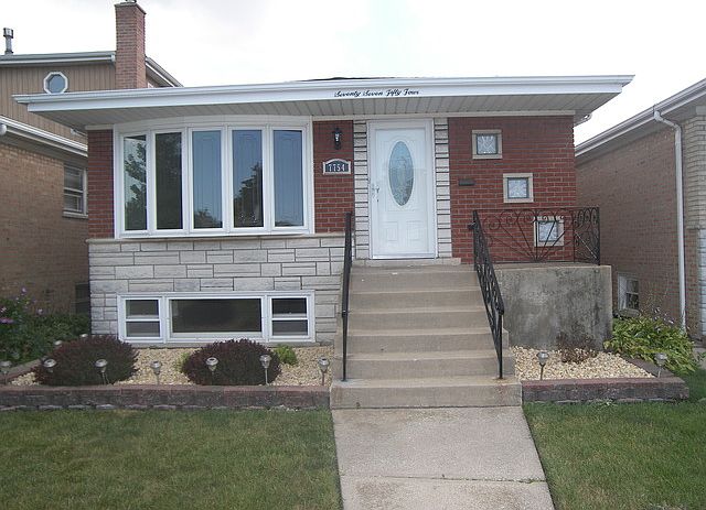 1st image of 7754 S Melvina Ave