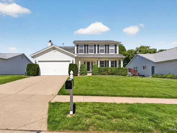 3798 Cambridge Crossing Dr, Saint Charles, MO 63304
