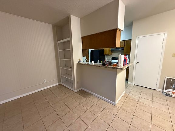 5th image of 1620 Wellington Pl APT 904