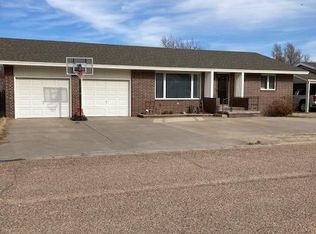 16 Diaden Dr, Sublette, KS 67877