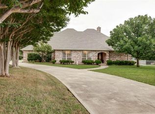 121 Silver Ridge Ct, Burleson, TX 76028