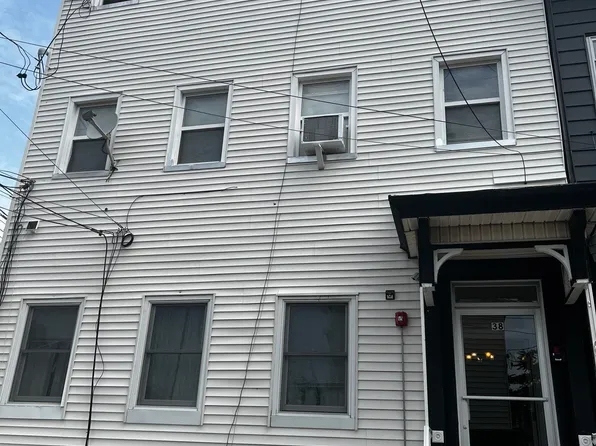 38 Bleecker St APT 2R, Jersey City, NJ 07307