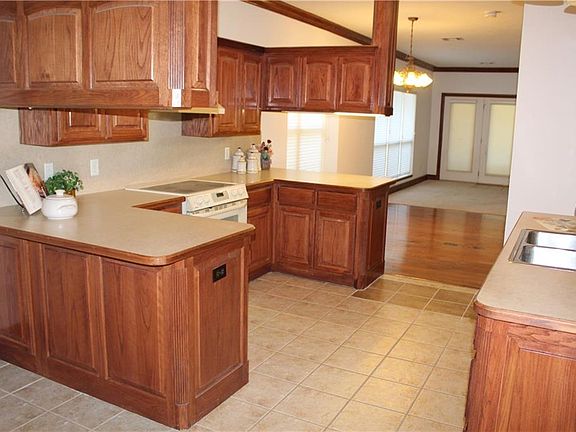 5th image of 12228 High Meadow Ct