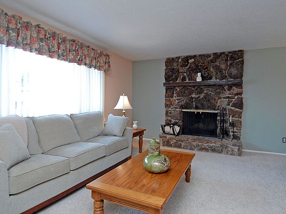3rd image of 2191 S Dover Way