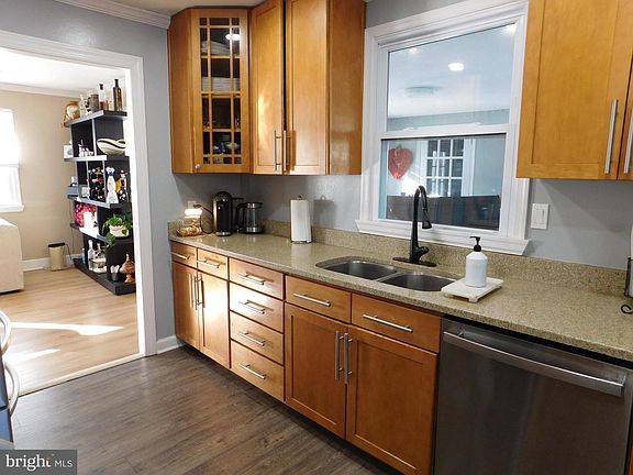 4th image of 6421 Inwood Dr Unit 1
