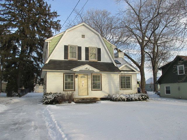 1st image of 162 N 11th Ave
