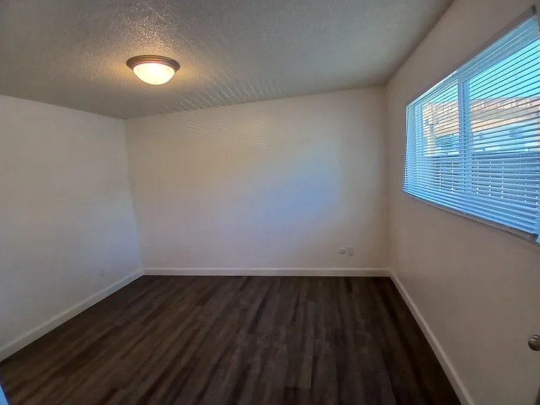 1251 Kenny Dr #9 — Photo 4