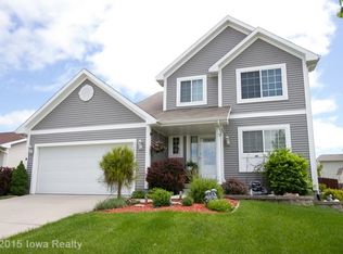 415 Ridgewood Blvd, Pleasant Hill, IA 50327