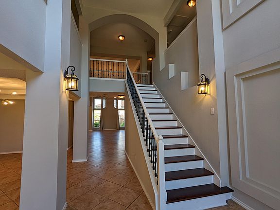 2nd image of 134 Southampton Dr